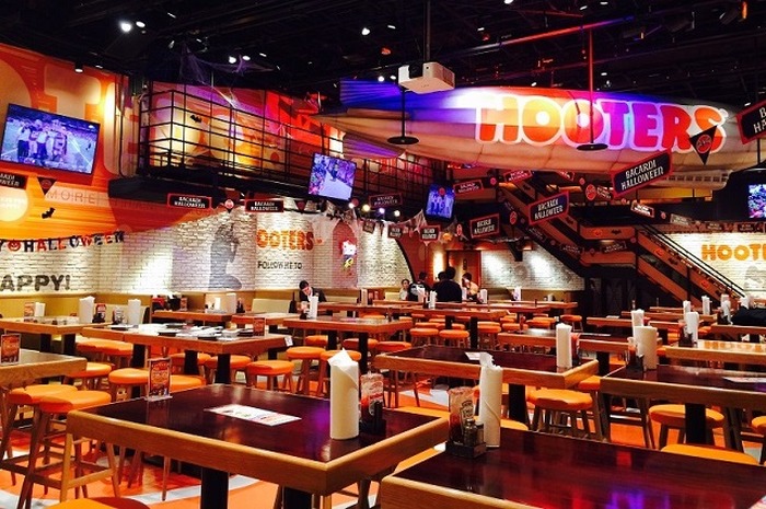 HOOTERS　新宿店