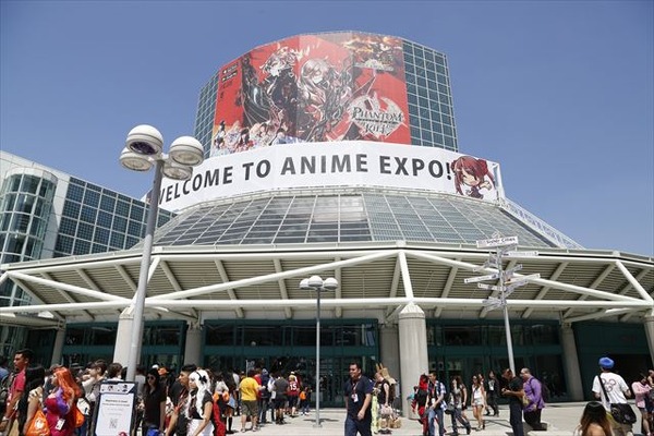 「君の名は。」Anime Expoで世界初上映 新海誠監督へ5分を超えるスタンディングオベーション