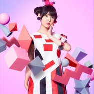 上坂すみれ、最新シングル「恋する図形(cubic futurismo)」インスタグラム連動のスマホMV公開
