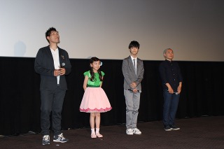 「夜明け告げるルーのうた」公開記念舞台挨拶 湯浅監督の手紙にルー役谷花音が涙 画像