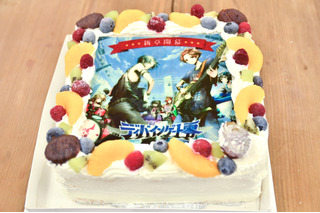 「ディバインゲート」シリーズ4周年を記念したお祝いケーキが編集部に到着 画像