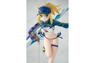 「FGO」フォーリナー／謎のヒロインXXが水着姿で水辺を駆ける… 1/7スケールフィギュア化 画像