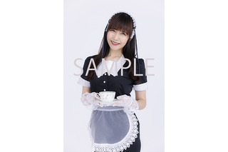 声優・井上喜久子、学生服＆メイド服姿を披露♪初エッセイの表紙＆特典コスプレ画像が公開 画像