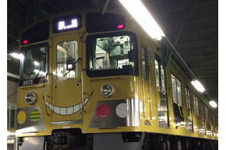 「殺せんせーラッピング電車」が西武鉄道に登場 真っ黄色の車両で作品をPR 画像