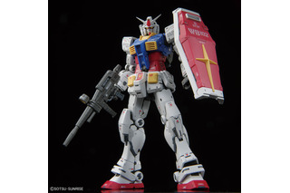 「ガンプラRG」“RX-78-2”が究極の再現度で新発売！ 細かなディテール＆安定感あるポージングでファンが唸る仕上がりに 画像