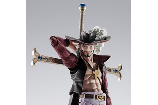 「ワンピース」“このおれを超えてみよ ロロノア!!!” 鷹の目のミホークが可動フィギュアに！ ルフィ＆ゾロの交換用表情パーツで名シーンも再現可 画像