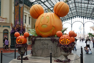 「東京ディズニーランド」高気温で大人気パレードは中止に…！ “Dハロ”が明日開幕！ 画像