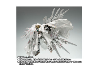 【大好評】「ウイングガンダムゼロ クロークドカスタム」が早くも2次抽選スタート！白とライトグレーを基調とした姿はまるで“天使” 画像