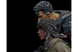 40万円超！「ベルセルク」ガッツとキャスカの過酷な旅路を表現…深まる冬に想いを馳せるスタチューが再登場 画像