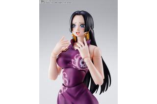 “何をしようとわらわは許される！！！”マリンフォード頂上決戦を愛の力で戦い抜いたボア・ハンコックがフィギュアで登場 画像