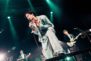 jo0ji『呪術廻戦』ED主題歌「よあけのうた」で掴んだ新境地！Zepp Shinjukoで初ツアー完遂【ライブレポート】 画像