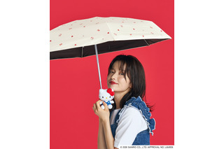 キュートすぎる日傘で気分もアゲ♪ 「サンリオ」キティ、シナモロールらの日傘・扇子が登場！暑い季節の準備に 画像