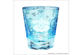 キラキラ光るシナモンが眩しい…！「サンリオ」シナモロールがデザインされた限定500個の江戸切子グラス登場 画像