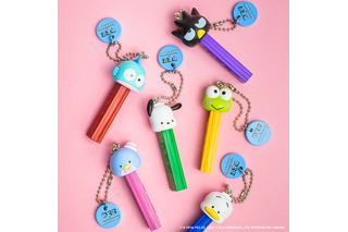 ポップなカラーが超可愛い！「はぴだんぶい」とPEZがコラボ！ボールチェーン付きのマスコットで登場♪ 画像
