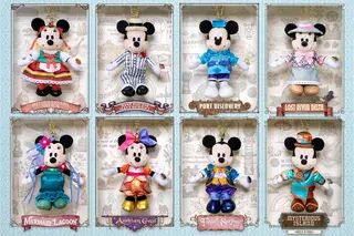 8種類のミッキーぬいぐるみがどれもかわいい♪ 東京ディズニーシー25周年スペシャルグッズが新登場！8つのテーマポートの魅力や25年間の歴史がつまったグッズはファン必見 画像
