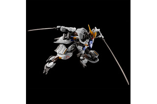 「ガンダム 鉄血のオルフェンズ」10周年記念短編に登場したバルバトスアダプトの抽選販売がスタート！ ガンダム・フレームが一部アップデートされ、可動域がさらに拡大 画像