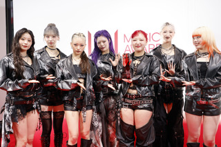 HANA 艶やかにしなやかに！レッドカーペット＆授賞フォト満載！ 「MUSIC AWARDS JAPAN 2026」で喜びのコメントも 画像
