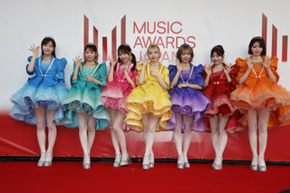 FRUITS ZIPPER　KAWAII炸裂！ レッドカーペット＆授賞フォト満載！ 「MUSIC AWARDS JAPAN 2026」で喜びのコメントも 画像