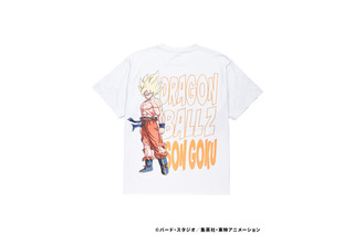 悟空やベジータのカッコいいTシャツ！ 「ドラゴンボール」完全オリジナルイラスト採用したアパレルが発売！ 名シーンオマージュがたまらない♪ 画像