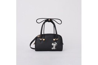 スヌーピーがワンポイントに光る♪ FURLAの期間限定ポップアップストアに「ピーナッツ」とのコラボアイテム登場！ 画像