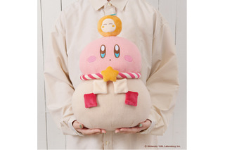 「星のカービィ」が鏡餅をすいこんじゃった!?“おもち”ぬいや、年賀はがきセット27年が登場！郵便局で発売 画像