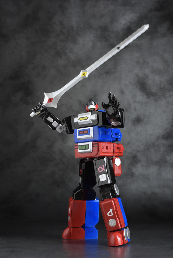 光速電神アルベガス」が巨大アクションフィギュアに！合体・変形も完全 