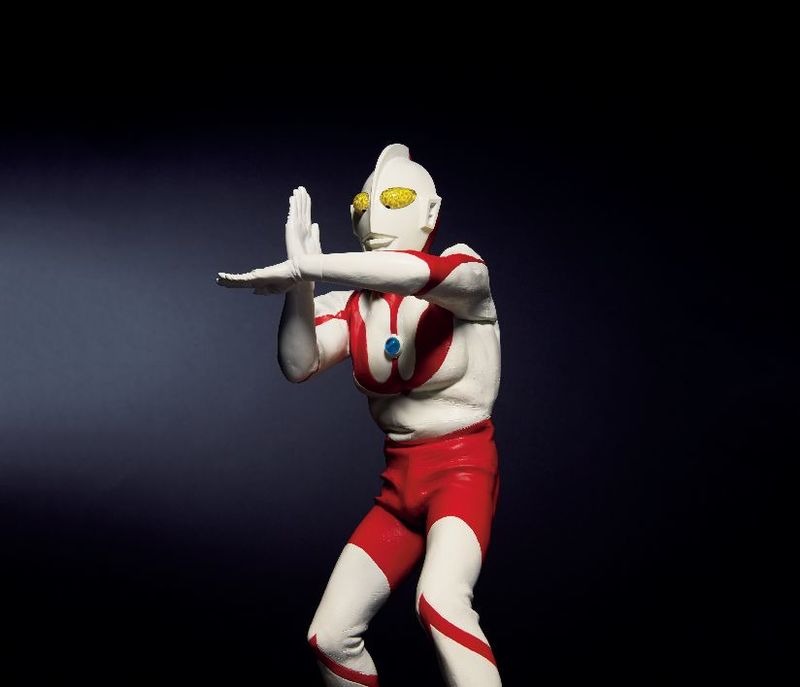 JAL×ウルトラマン」コラボ第3弾でスペシウム光線ポーズのフィギュアが 