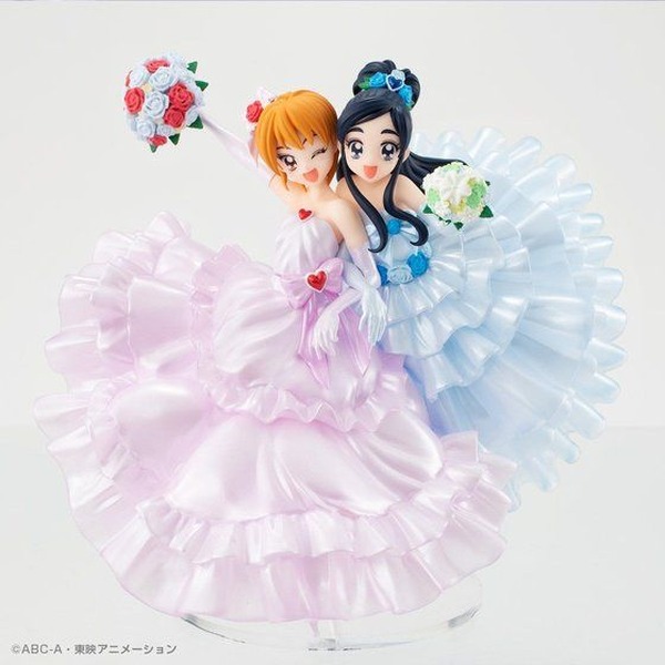 ふたりはプリキュア」なぎさ＆ほのかの光り輝くドレス姿！15周年 