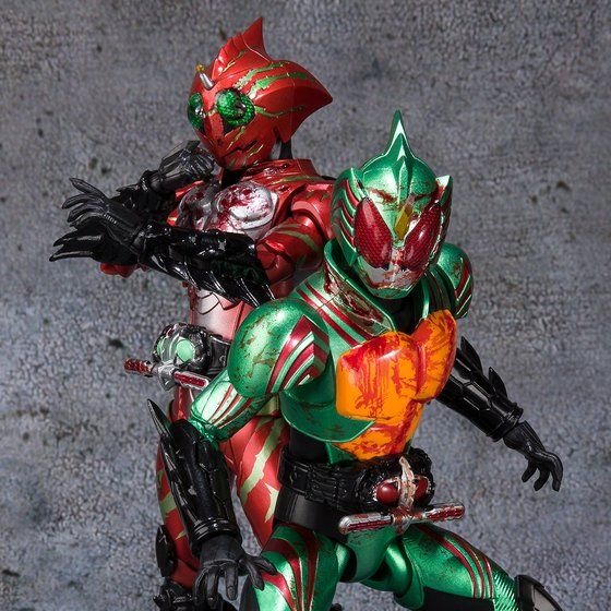 仮面ライダーアマゾンズ」アマゾンアルファ＆オメガ、血みどろの死闘を