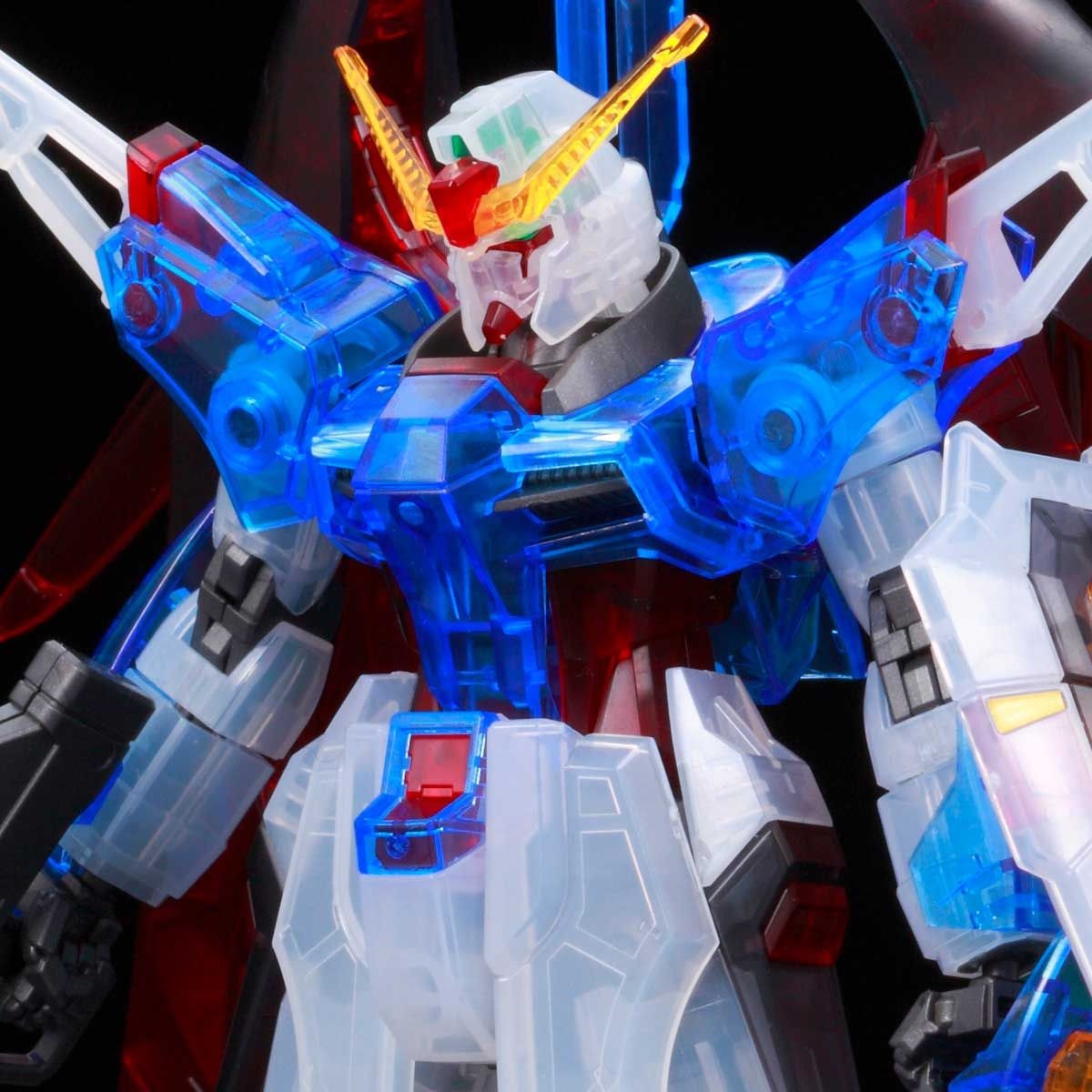 ガンダムSEED DESTINY」デスティニーガンダム、“クリアカラー”で 