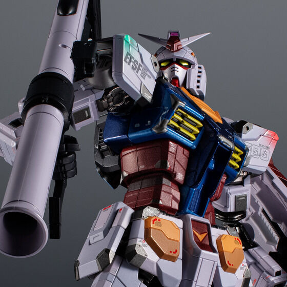 動く実物大ガンダム“RX-78F00 ガンダム”、「超合金」フィギュア化！ 夜間時起動実験をイメージしたカラー＆ギミックに注目 | アニメ！アニメ！