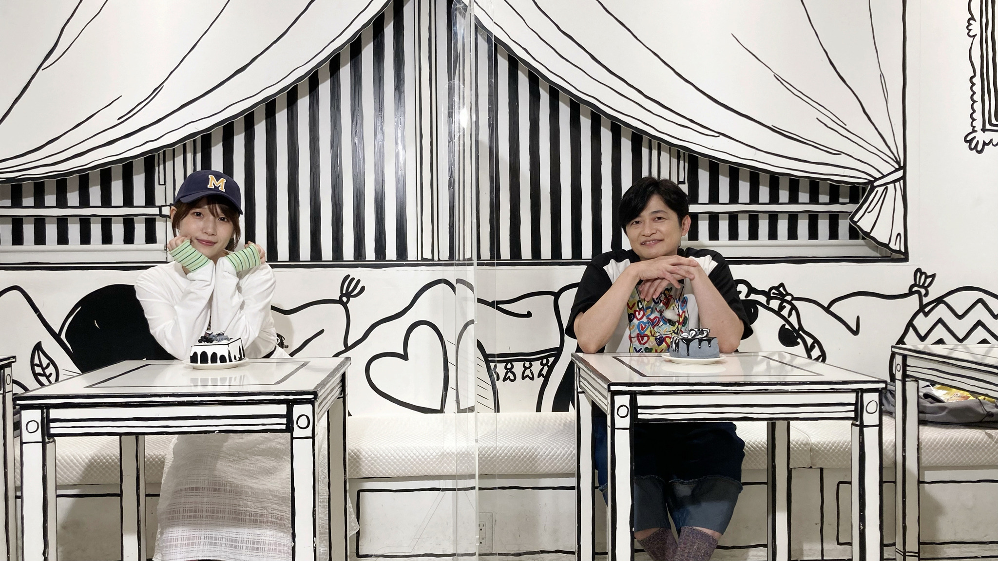 下野紘＆内田真礼、まるで“絵本の中”!?な2Dカフェに大興奮！「声優と夜