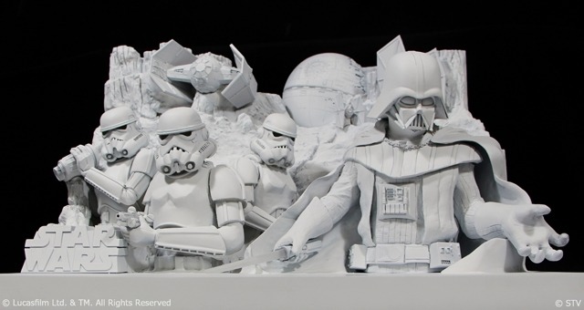 巨大ダースベイダー、さっぽろ雪まつりに登場 ルーカス公認でスター