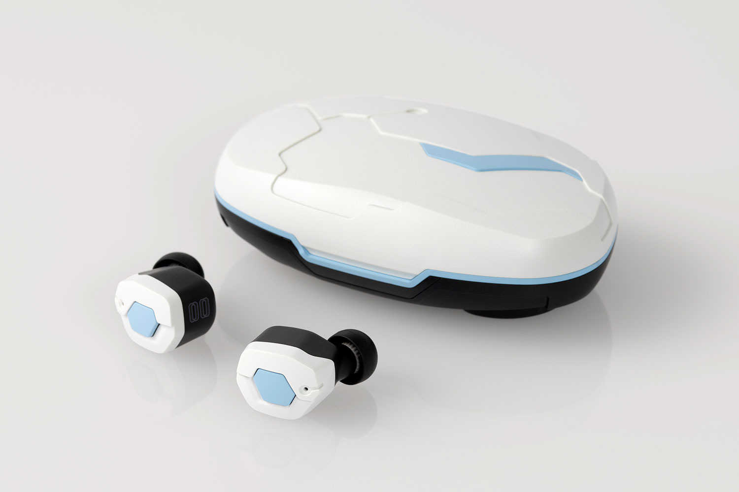 エヴァンゲリオン」綾波レイ（CV.林原めぐみ）のイヤホン登場 撮り