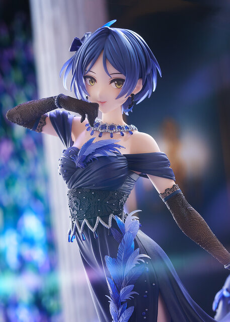 ロングスカートのスリットから魅せる美脚！『デレマス』より「速水奏