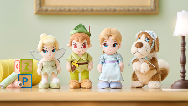 ピーター・パン」ちいさくてレトロかわいいぬいぐるみ“Disney stanDs 