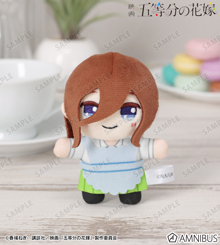 五等分の花嫁」二乃、三玖、四葉たちが制服エプロン姿に♪“ちょこんと