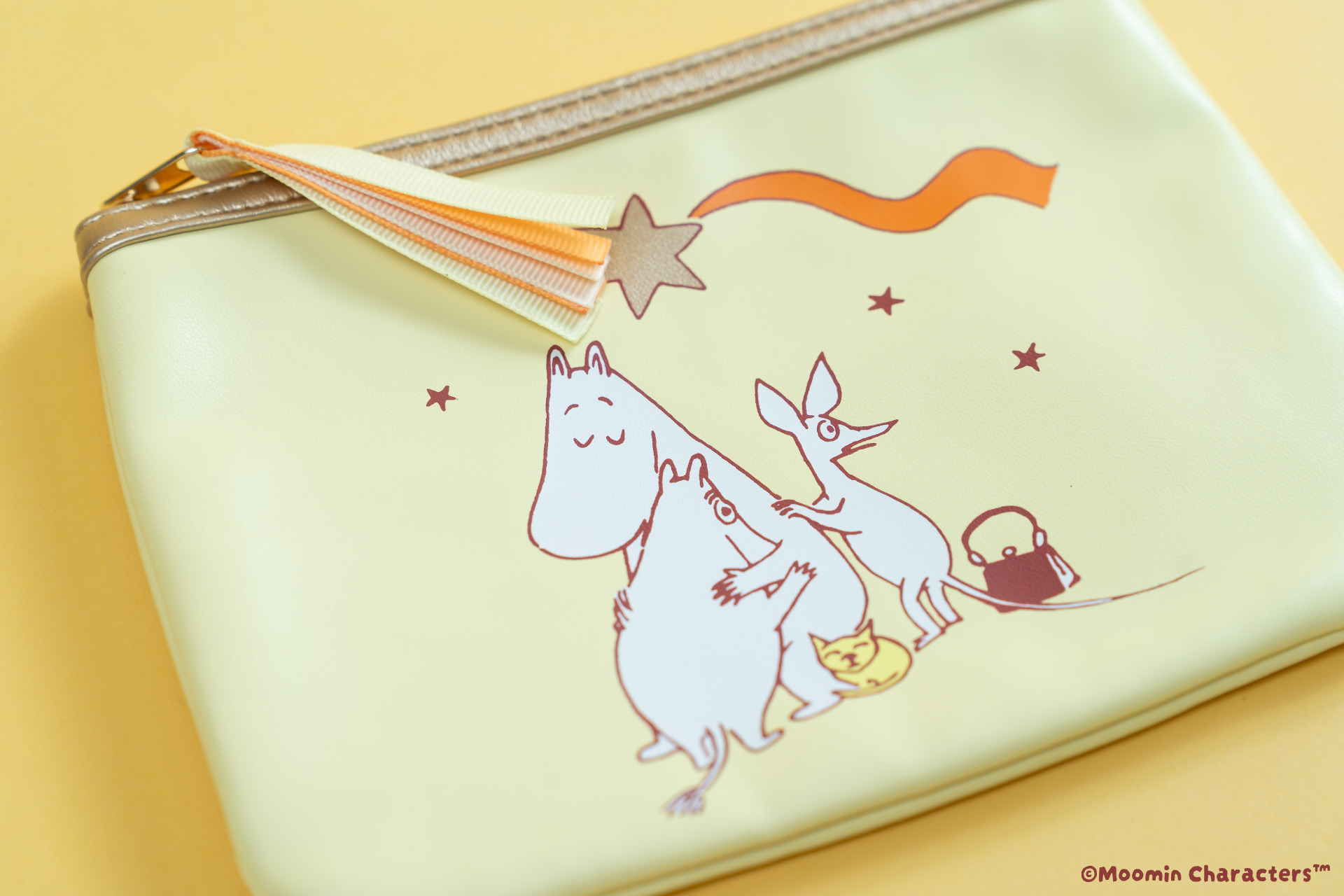 ムーミン」スニフたちと“彗星をめぐる冒険”へ―！ 26年新作アイテム