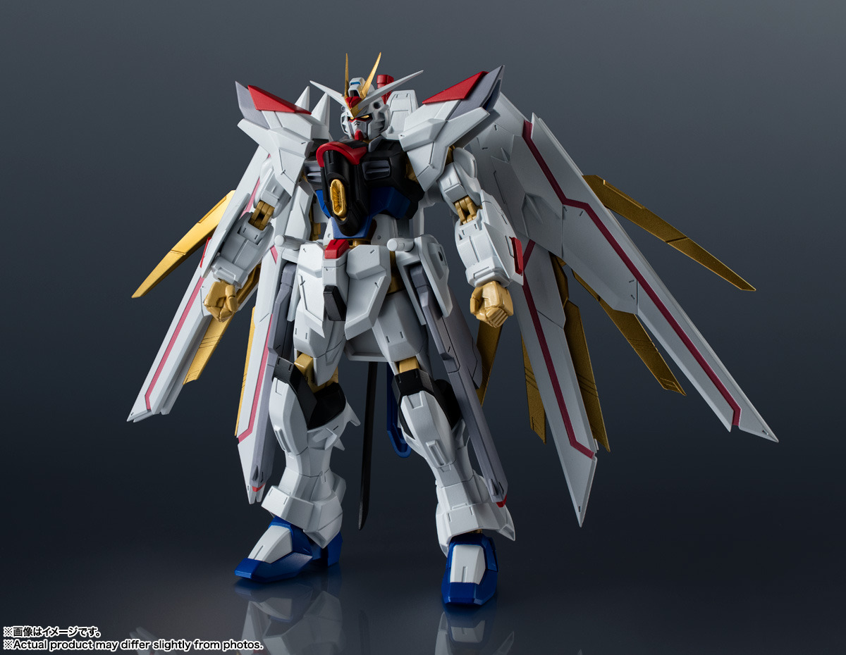 マイティーストライクフリーダムガンダムが予約受付中！ 対艦刀