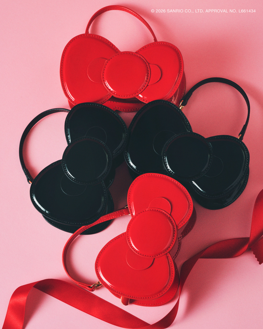 ハローキティと甘～いバレンタインを♪ チョコやハートがいっぱいの