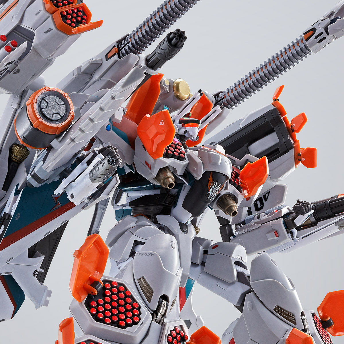 VF-31アーマードパーツセットと VF-31ジークフリード VF-31S ジークフリードに合体！「マクロスΔ」アラドが駆るジーク