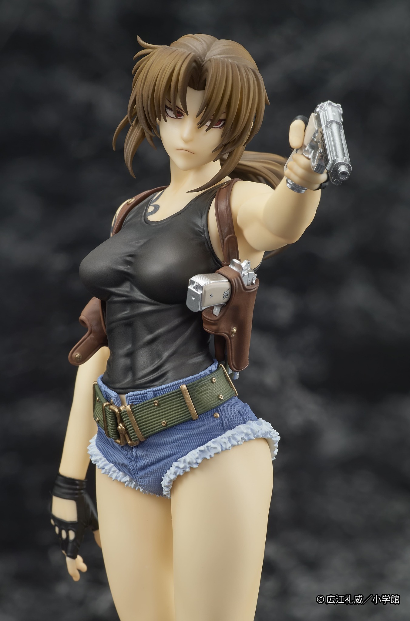 こんなもんはな、撃てて当たりゃいいんだよ―「BLACK LAGOON」“二挺拳銃