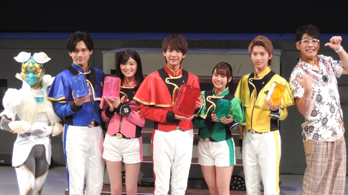 魔進戦隊キラメイジャー 小宮璃央 アフレコで鈴村健一に大興奮 制作発表記者会見 レポート アニメ アニメ