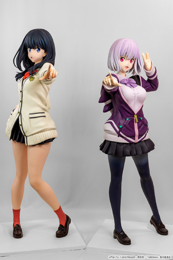 SSSS.GRIDMAN」新条アカネ＆宝多六花が等身大フィギュア化！ お値段は