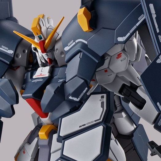 「MG 1/100 ガンダムサンドロックEW（アーマディロ装備）」6,380円（税込）（C）創通・サンライズ