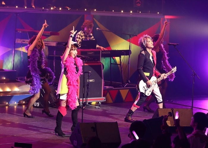 angela、2016年5月に“主題歌限定ライブ” を開催 10回目の年末ライブでサプライズ発表