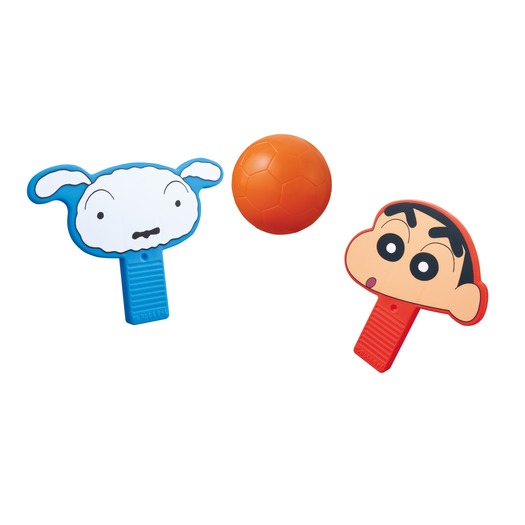 「シロとヘディング勝負だゾ」（C）臼井儀人／双葉社・シンエイ・テレビ朝日・ADK