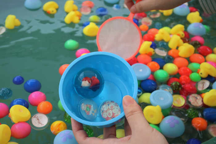 『崖の上のポニョ』をモチーフにしたスーパーボールすくい（イメージ）