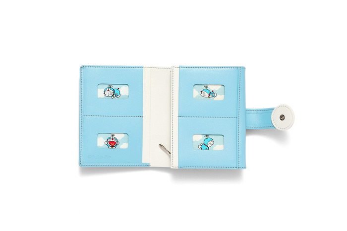 カードがたくさん入る『ドラえもん』ウォレット