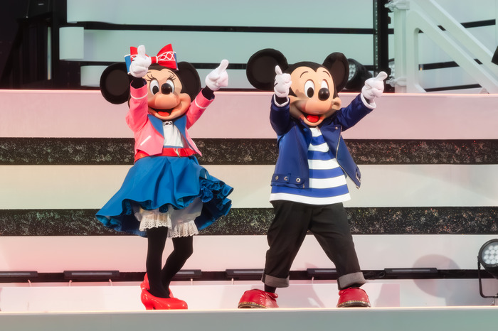 終演する「ビッグバンドビート」のイベントも開催中!暑さやわらぐレイトサマーの東京ディズニーシーを満喫